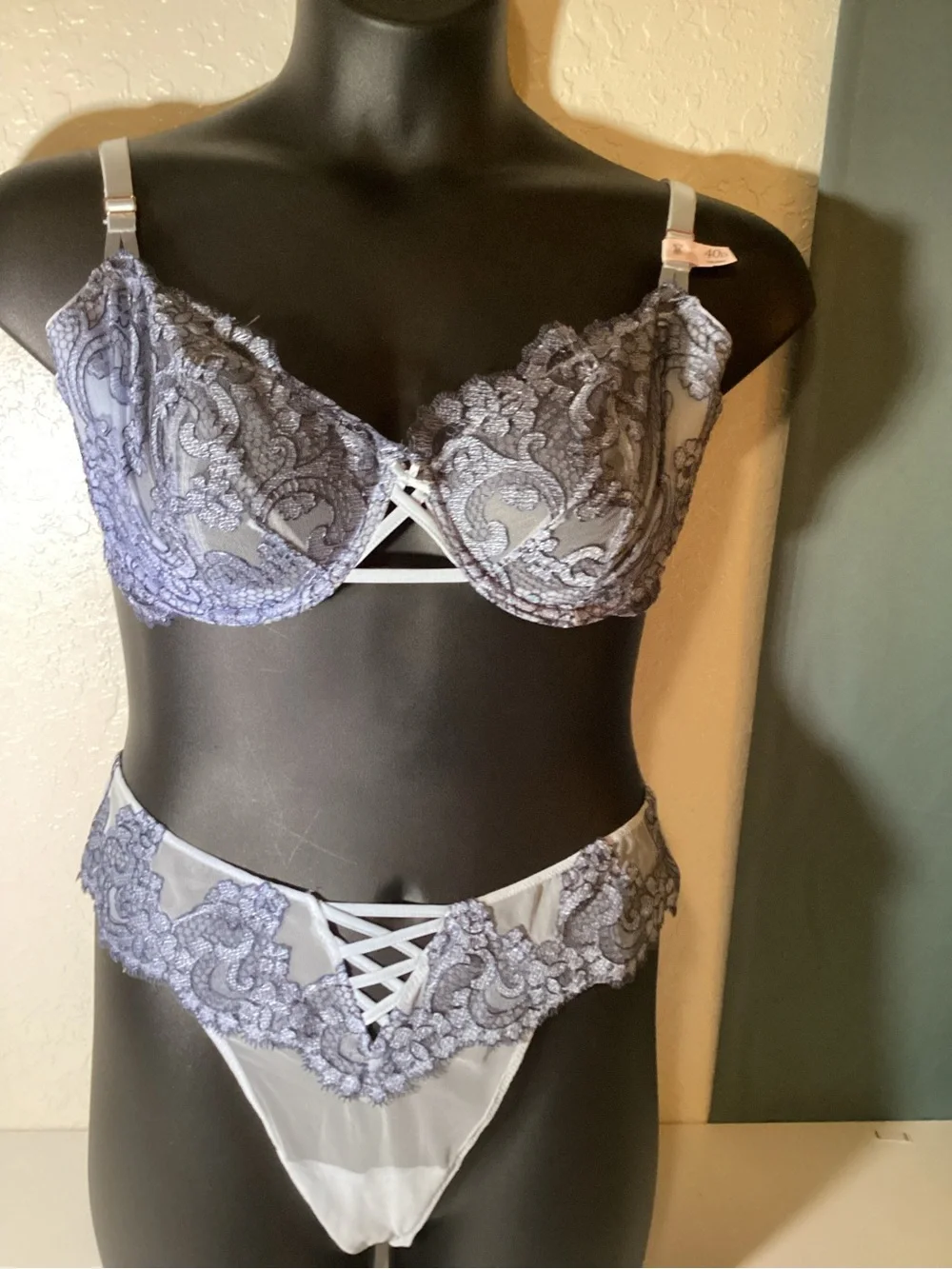 Victoria's Secret Lavender Lace Underwire Bra & Matching Lace-Front Brief Set